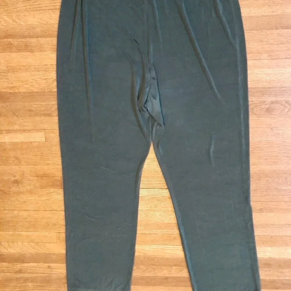 Chicos Holiday Slinky Stretch Comfy Pull On Emerald Size 3R Size 16/18 Pants